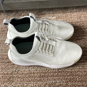 Nursing shoes great for the hospital worn a few times but not needed anymore